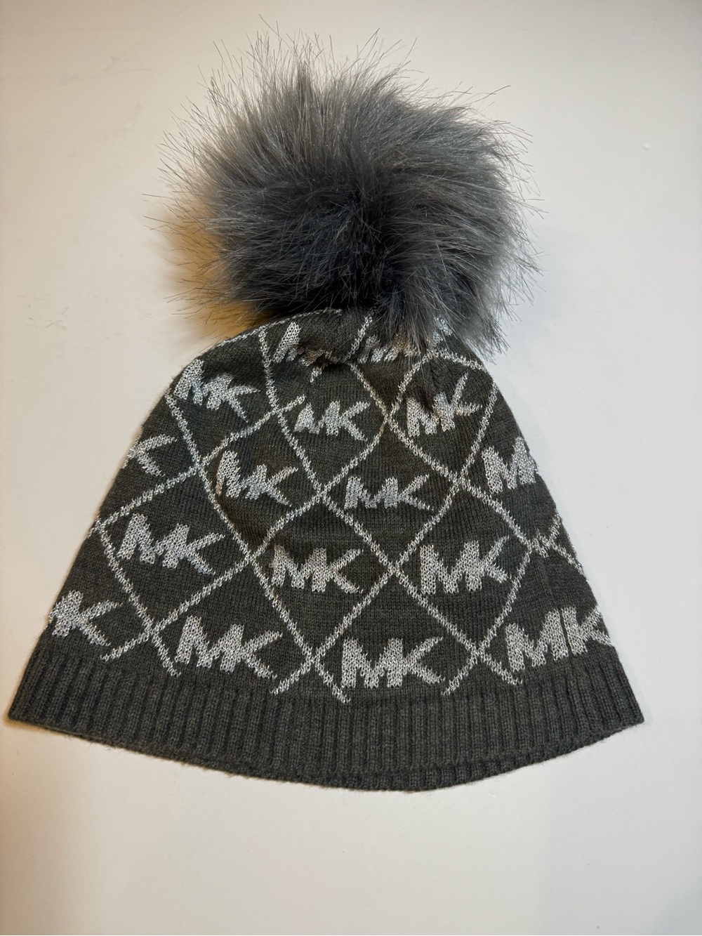 MICHAEL KORS Charcoal Grey Metallic Silver Sparkle MK Logo Faux Fur Pom Beanie